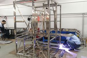 廣州高新技術鈑金加工企業-【恒宇泰金屬】當工藝品對待鈑金產品