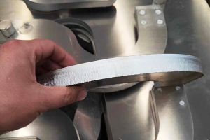 衡量激光切割機切割質量的尺度在于其所采用的工藝和技術水平