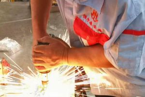 激光焊接加工技術(shù)在造船廠的應(yīng)用