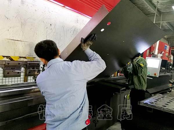鈑金加工需要應用的工具有哪些
