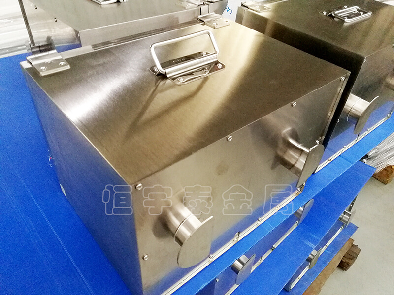 如何對不銹鋼進(jìn)行鈑金加工，是一個(gè)值得探討的問題