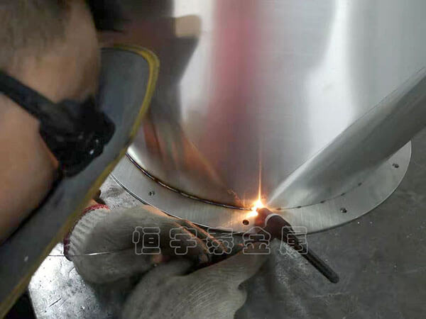 激光焊接加工技術(shù)在油煙機行業(yè)中得到了廣泛應(yīng)用