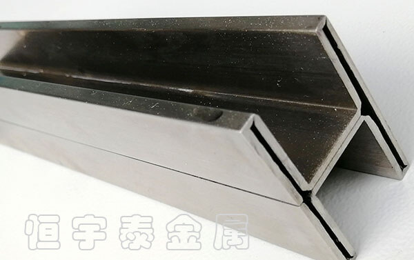 在鈑金折彎加工過程中 如何精確地計(jì)算出折彎的尺寸